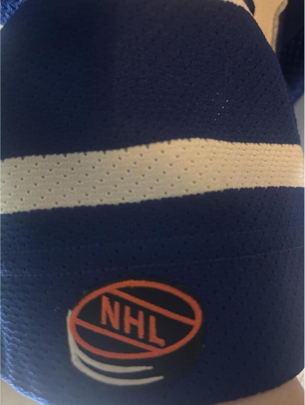Toronto Maple Leafs Official Licensed CCM Jersey - Youth Large  - Made In Canada - Picture 11 of 11